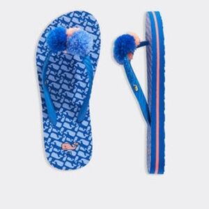 Vineyard Vines Girl's Girls' Whale Pom Flip Flops Tide Blue size 6 gently used